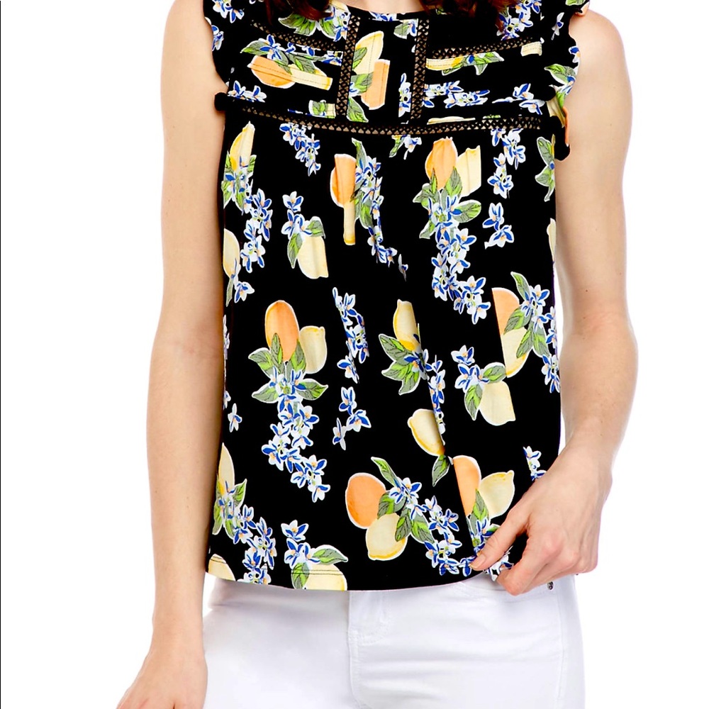 NWOT Crown & Ivy fruit print flutter sleeve top